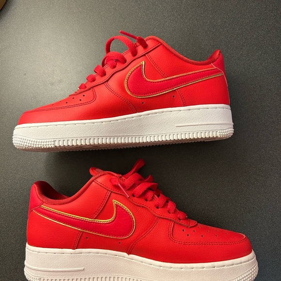 Air Force 1 Red Gold - Picture 2 of 7